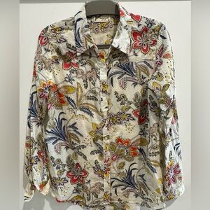 NWOT Boutique Find Patterned Button Down Shirt size med